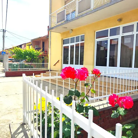 Gabi - Private Parking Apartamento