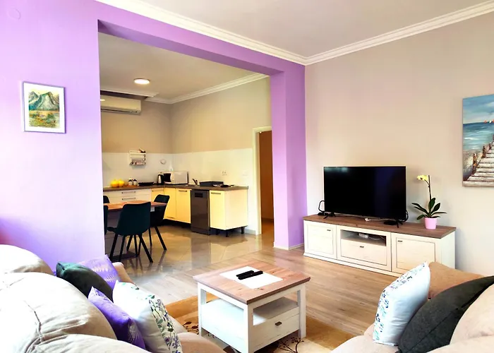 Gabi - Private Parking Zadar