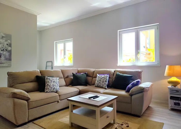 Gabi - Private Parking *