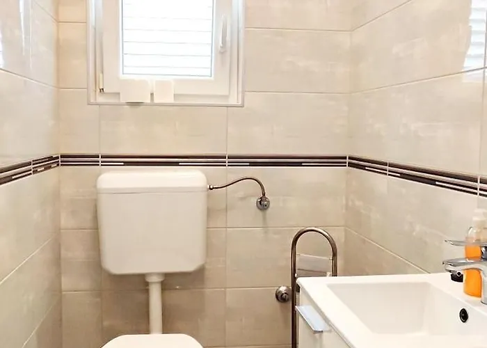 Gabi - Private Parking Apartman Zára